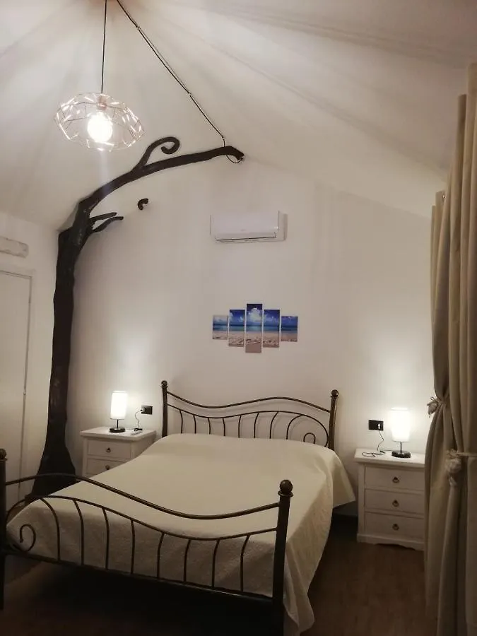 Guest house Casa Janas Affittacamere Bed & Breakfast Piscinas Italy